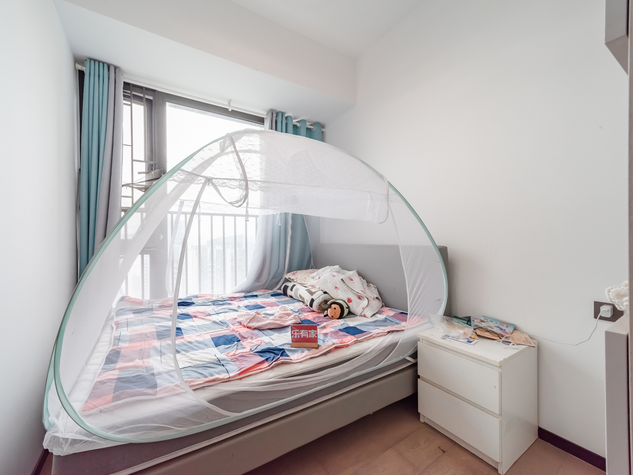 龙光玖龙台二期，户型方正，通风采光佳，带重点学校，楼龄新，地面花园，业主诚心出售，机会难得！