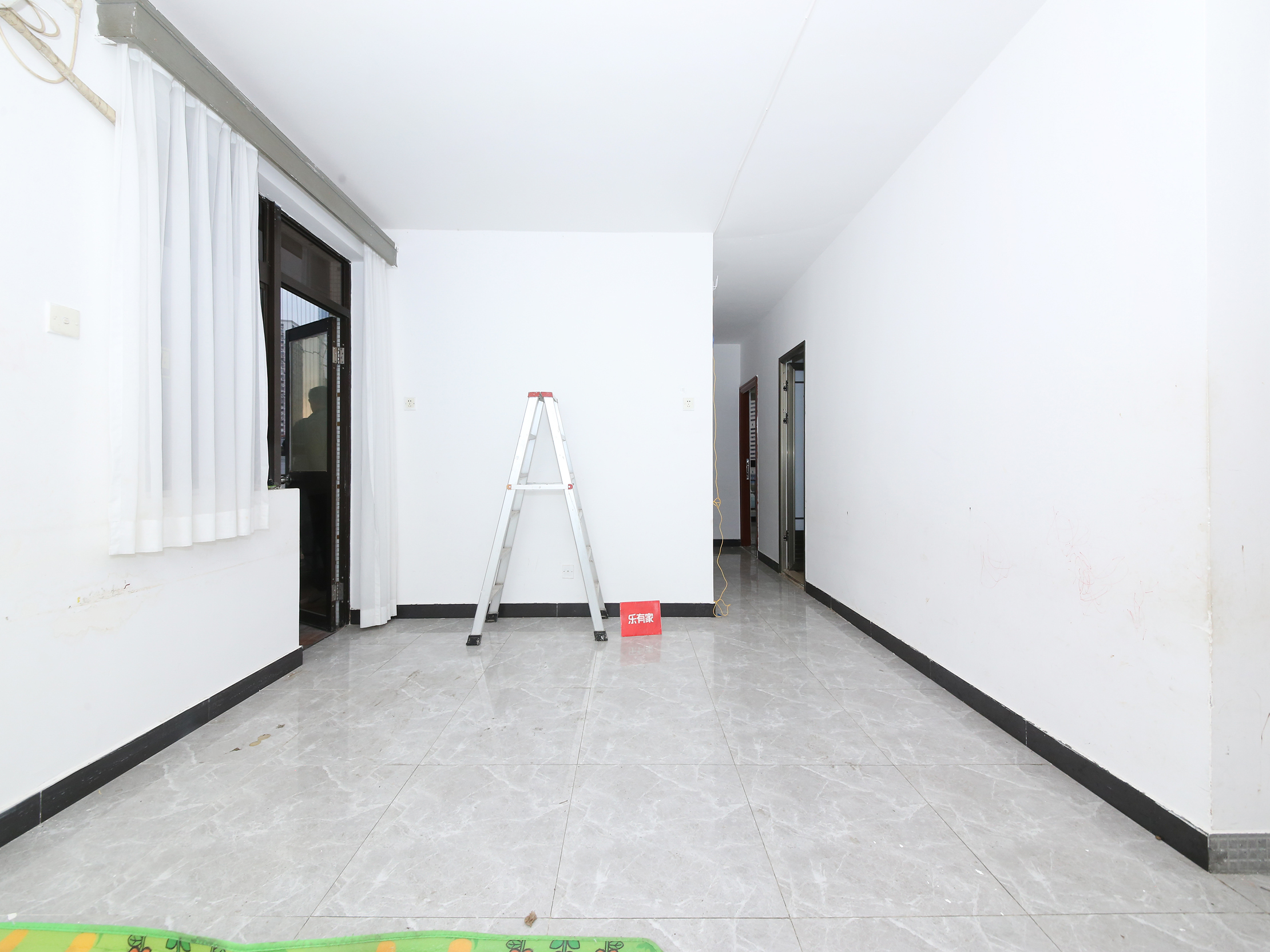 诚心出租精装修-深圳嘉宾花园租房