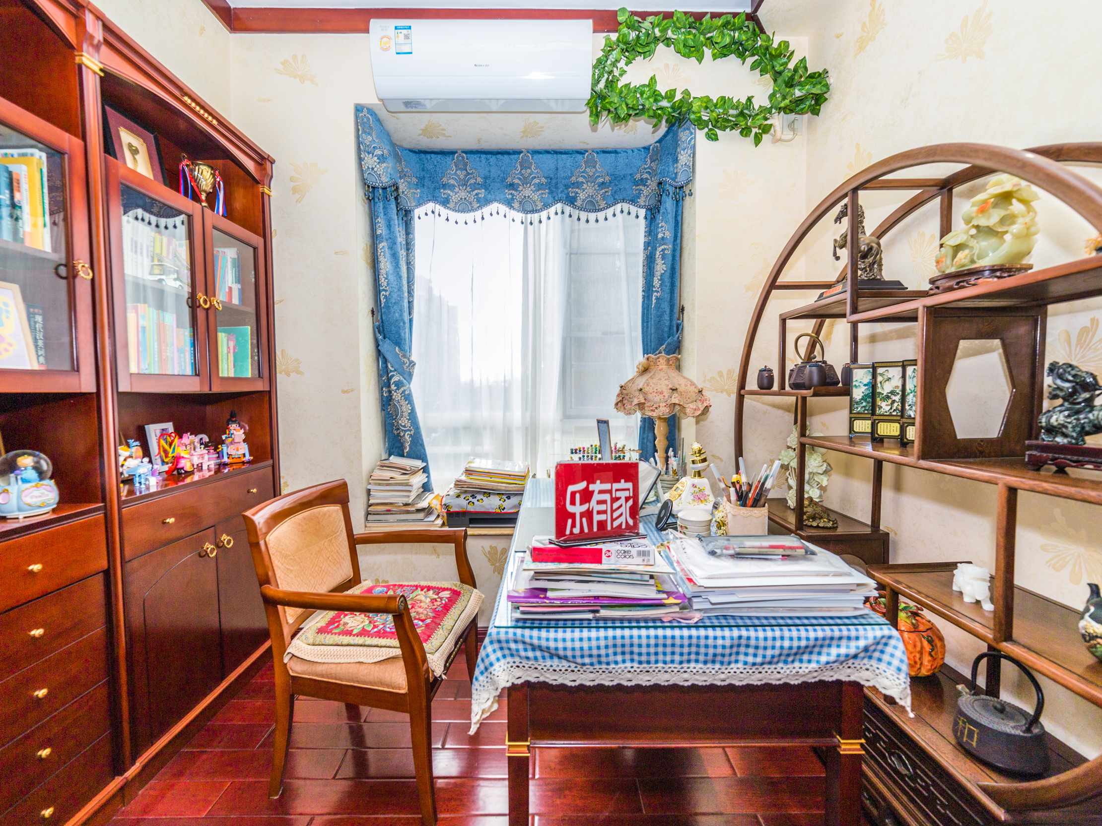 业主自己住，房子维护的，使用率接近100，可拎包入住