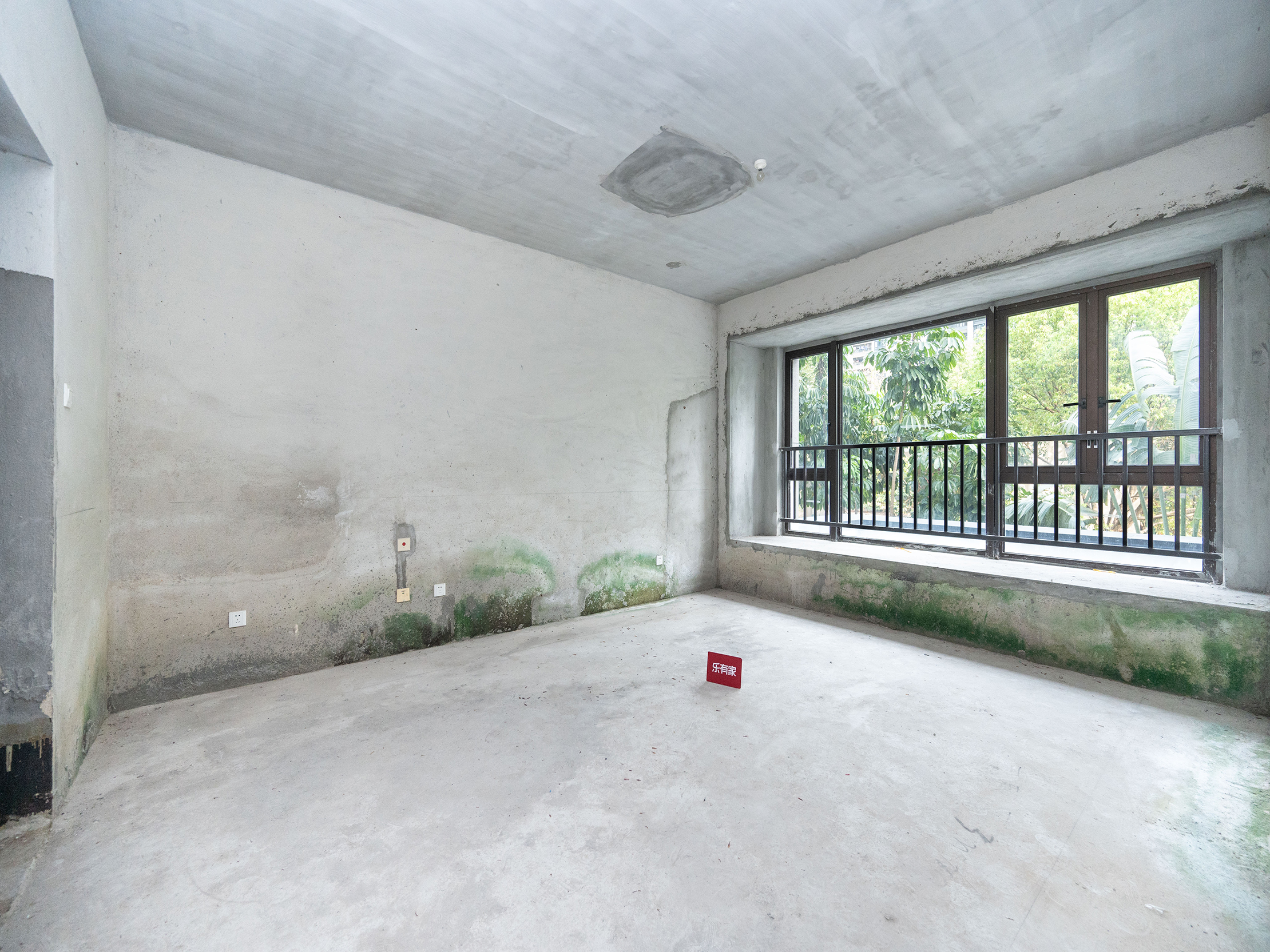 栖棠映山花园 6房2厅2卫 231.36㎡