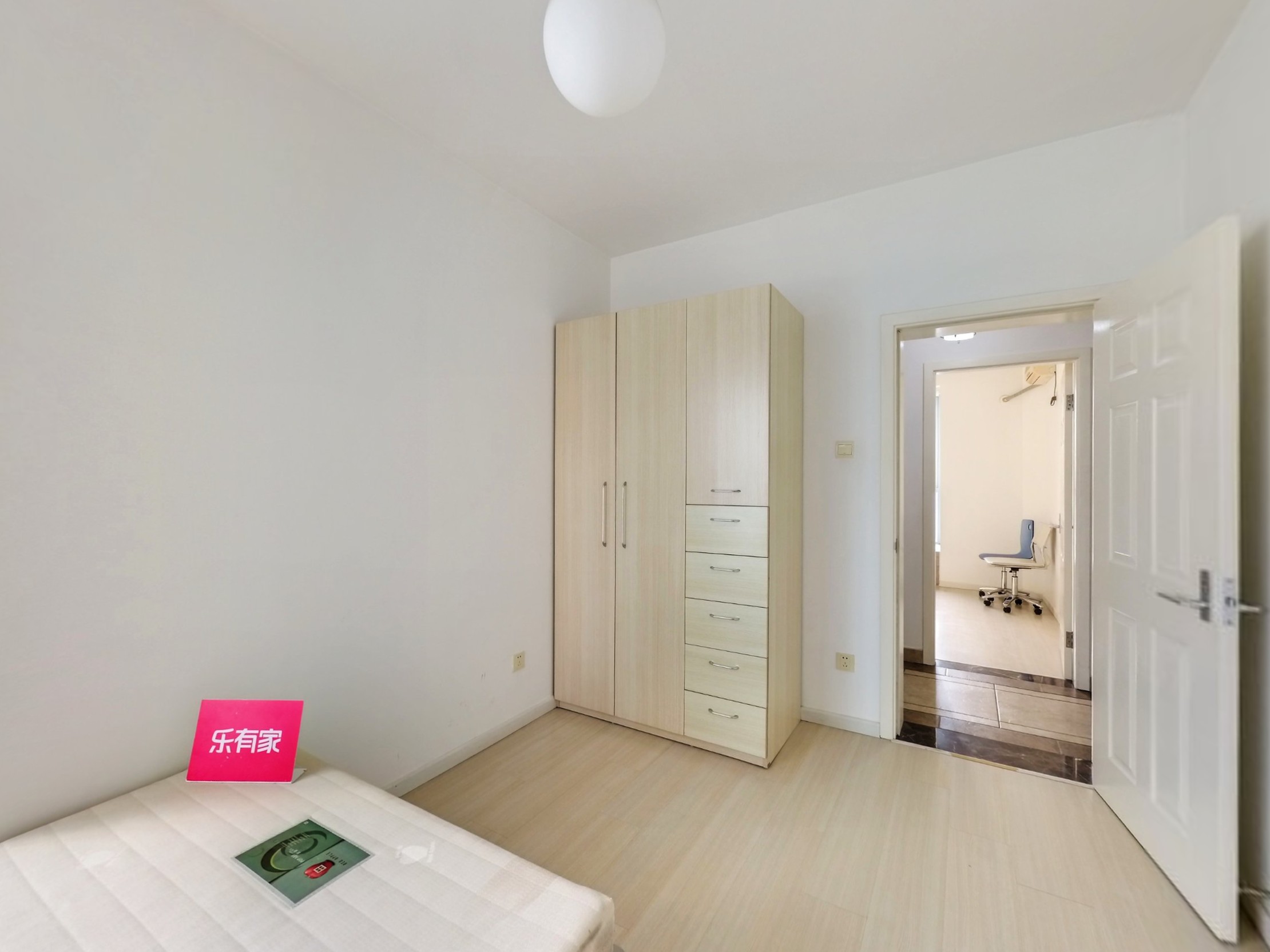 南山后海海岸城精装南向三房红本满五年仅契税