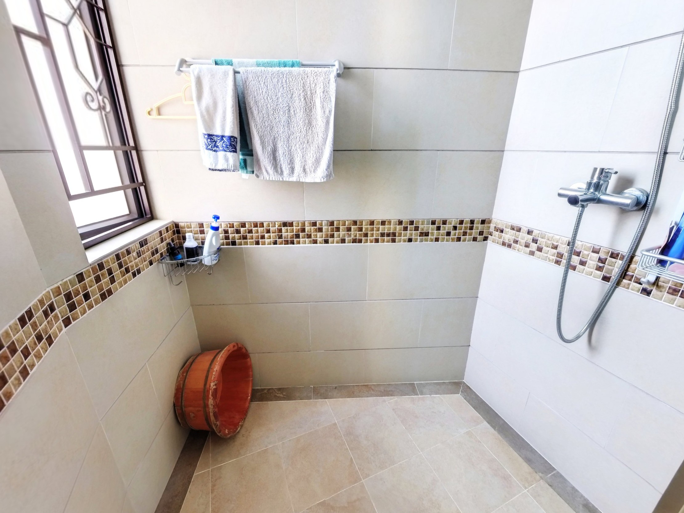 万科翡丽郡，方正户型，通风采光佳，重点学校旁，地面花园，人车分流，业主诚售，随时看房！