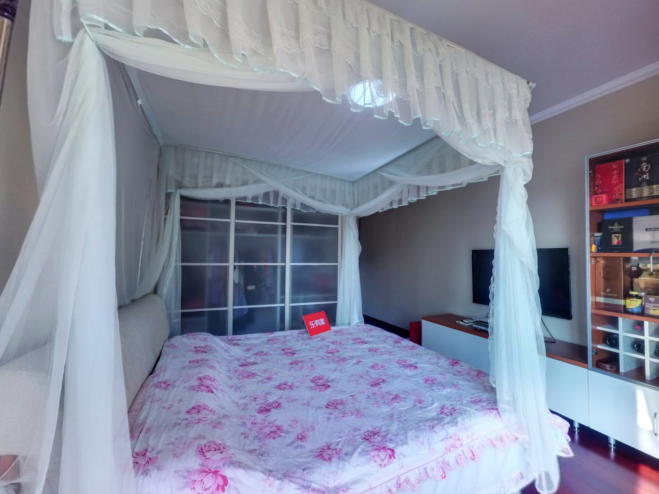 万科翡丽郡，方正户型，通风采光佳，重点学校旁，地面花园，人车分流，业主诚售，随时看房！