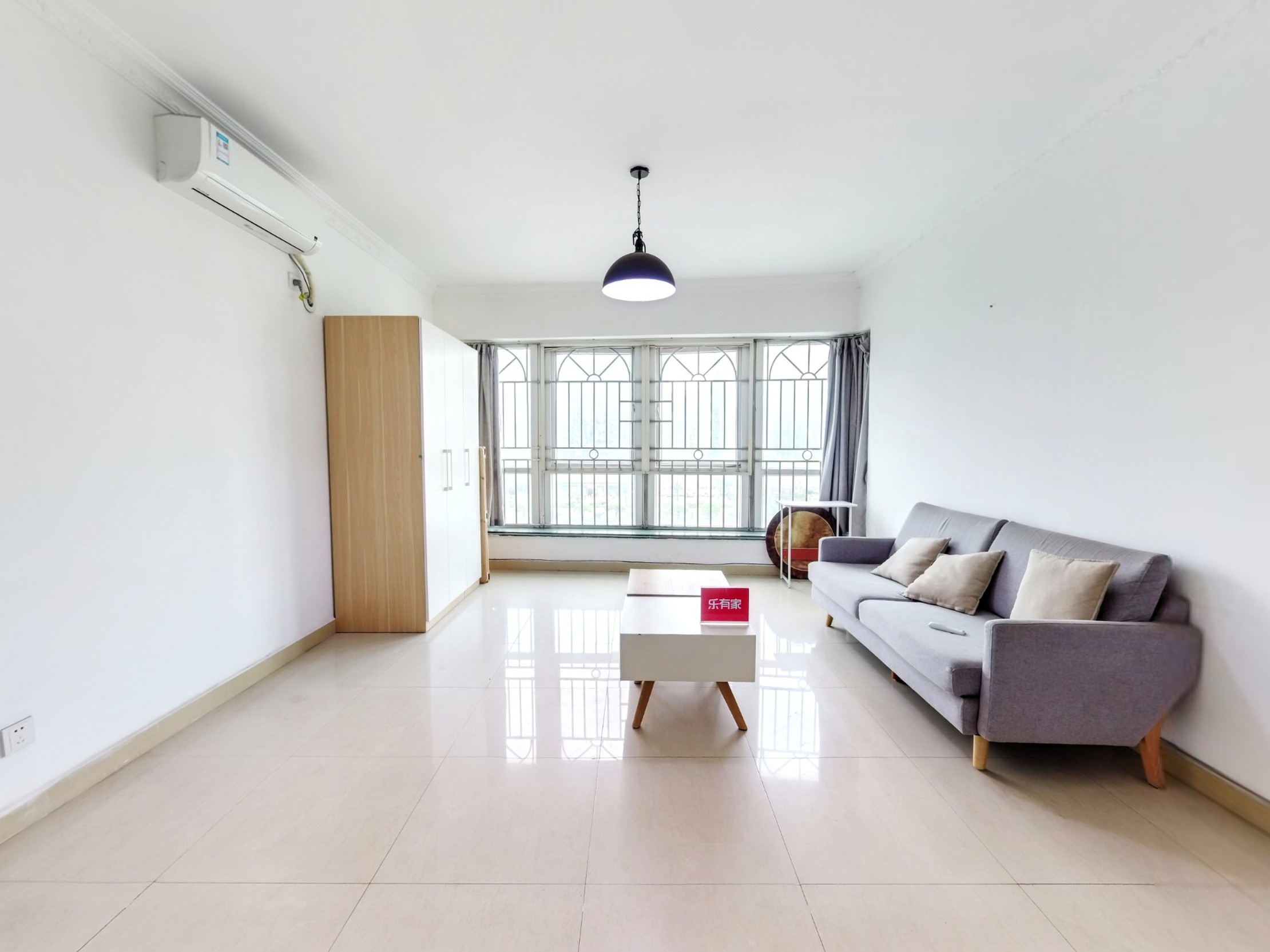 财富港大厦诚心出售，低于均价，方正户型，通风采光佳，带地面与空中花园，税费低，机会难得！