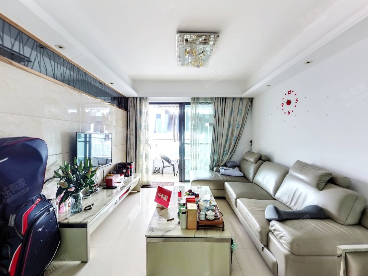 房子户型格局好，采光充足，使用率高，适合居家。-深圳海境界租房