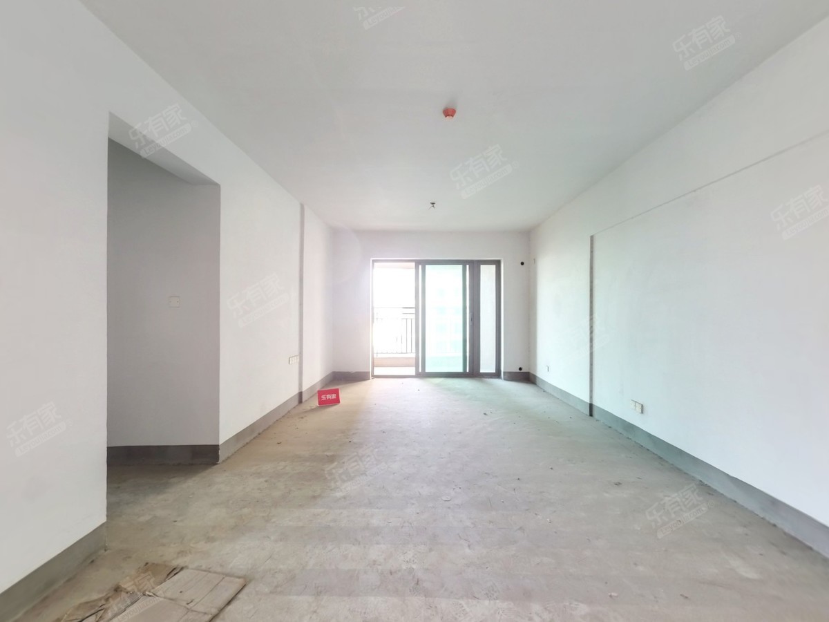 亚洲广场 3房2厅2卫 150㎡