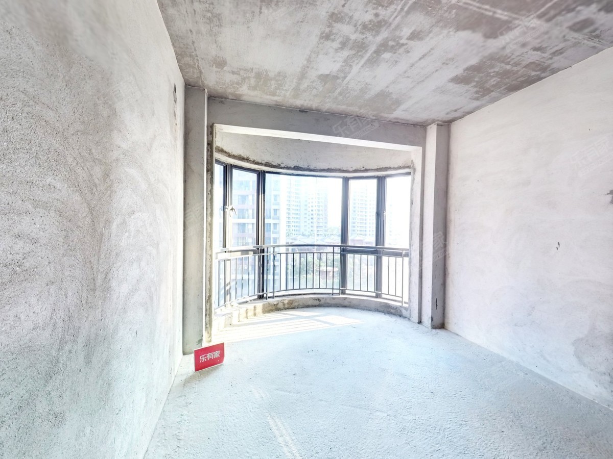 中山站好房，地理位置优越，看房便利。价钱实惠。