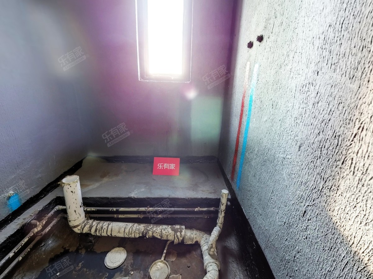 华侨城四海云亭南北毛坯3房，业主诚心出售