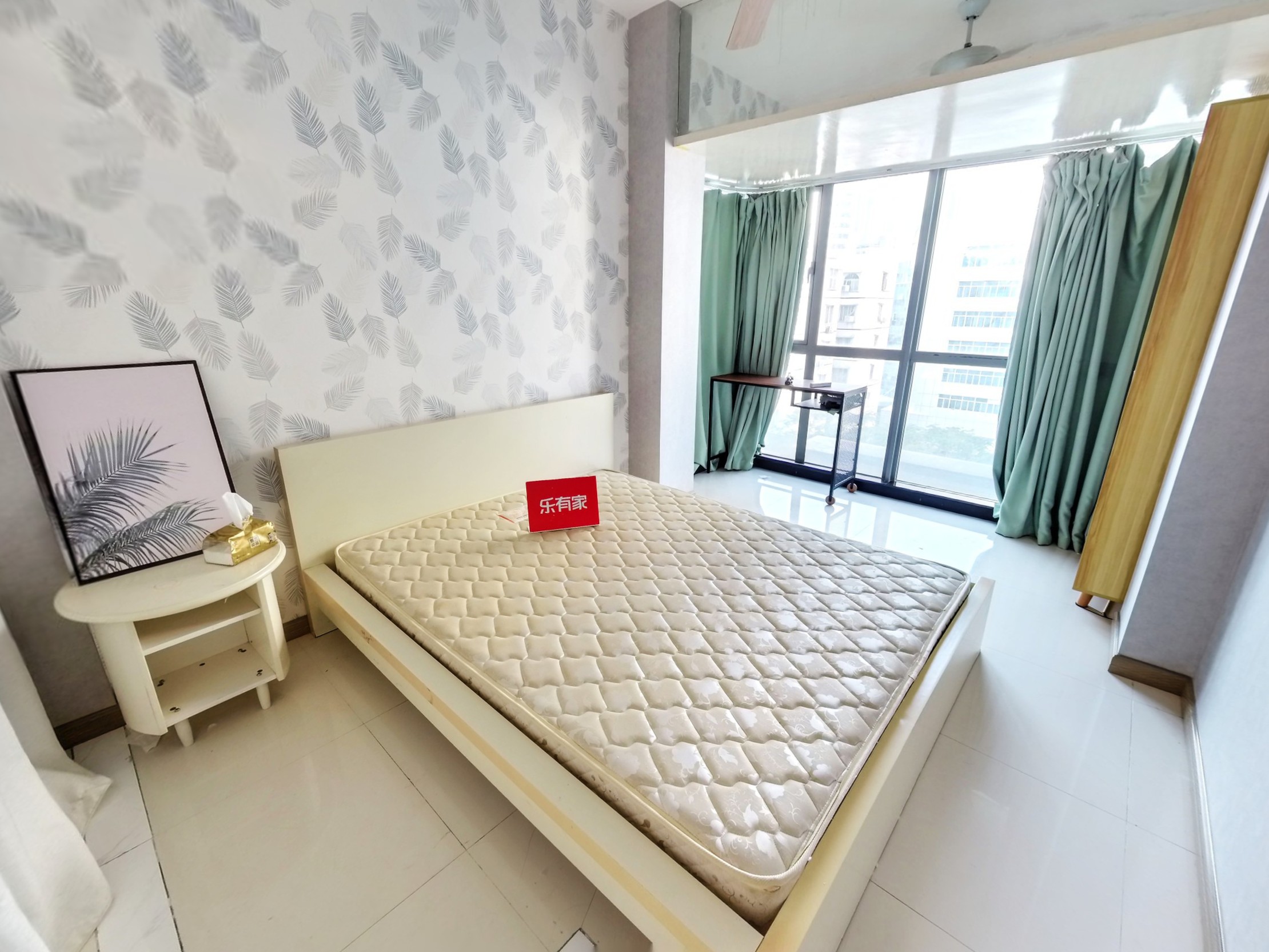 深蓝公寓，精装1房，业主诚心出售，价格可谈！