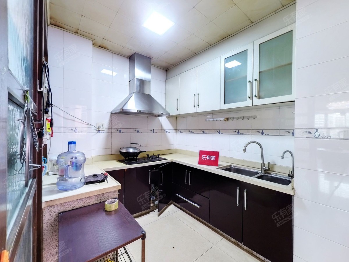 钻石豪园 3房2厅2卫 159㎡