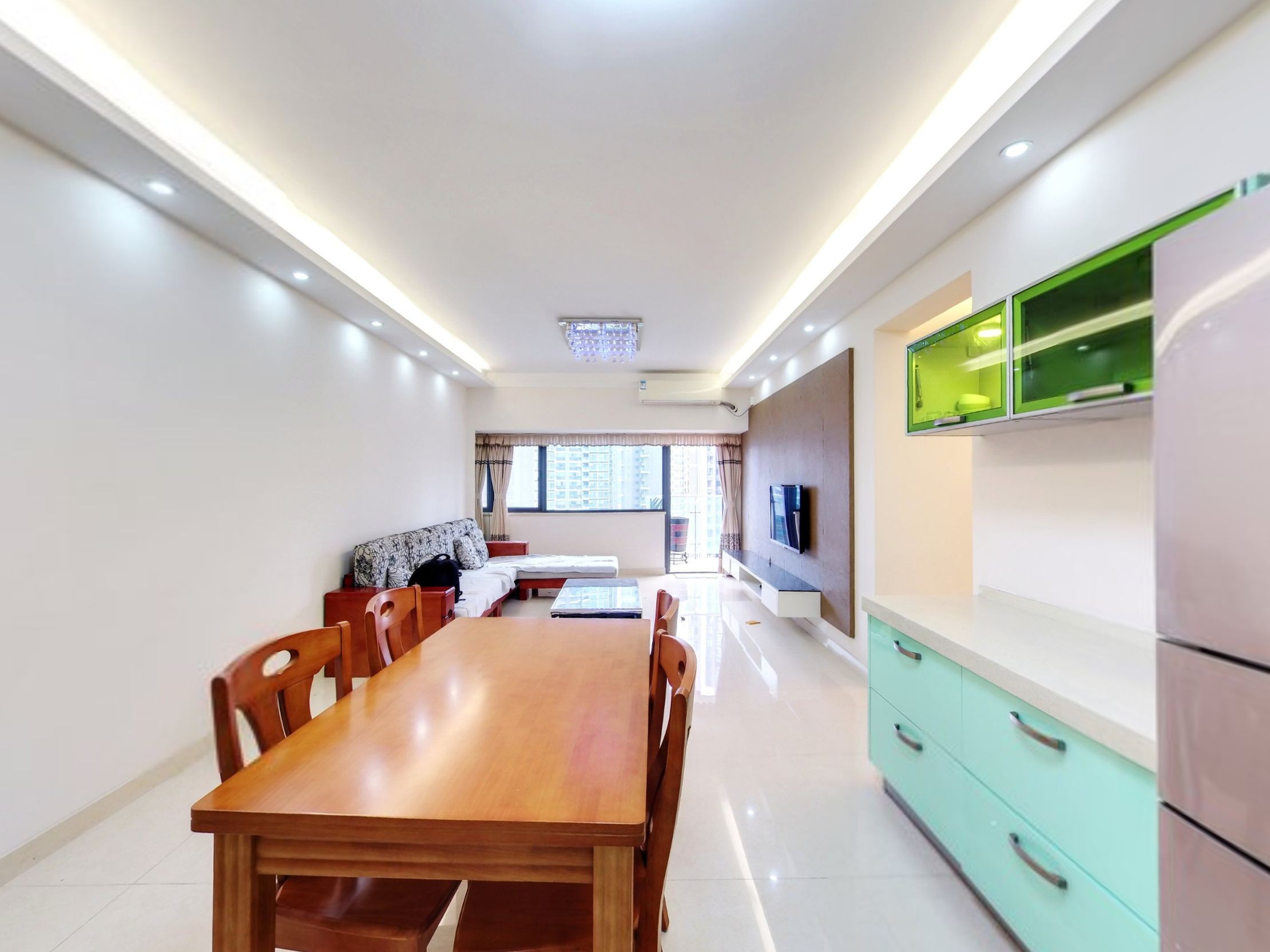 红山地铁口精装四房，我有钥匙，看房都方便-深圳水榭春天花园二手房