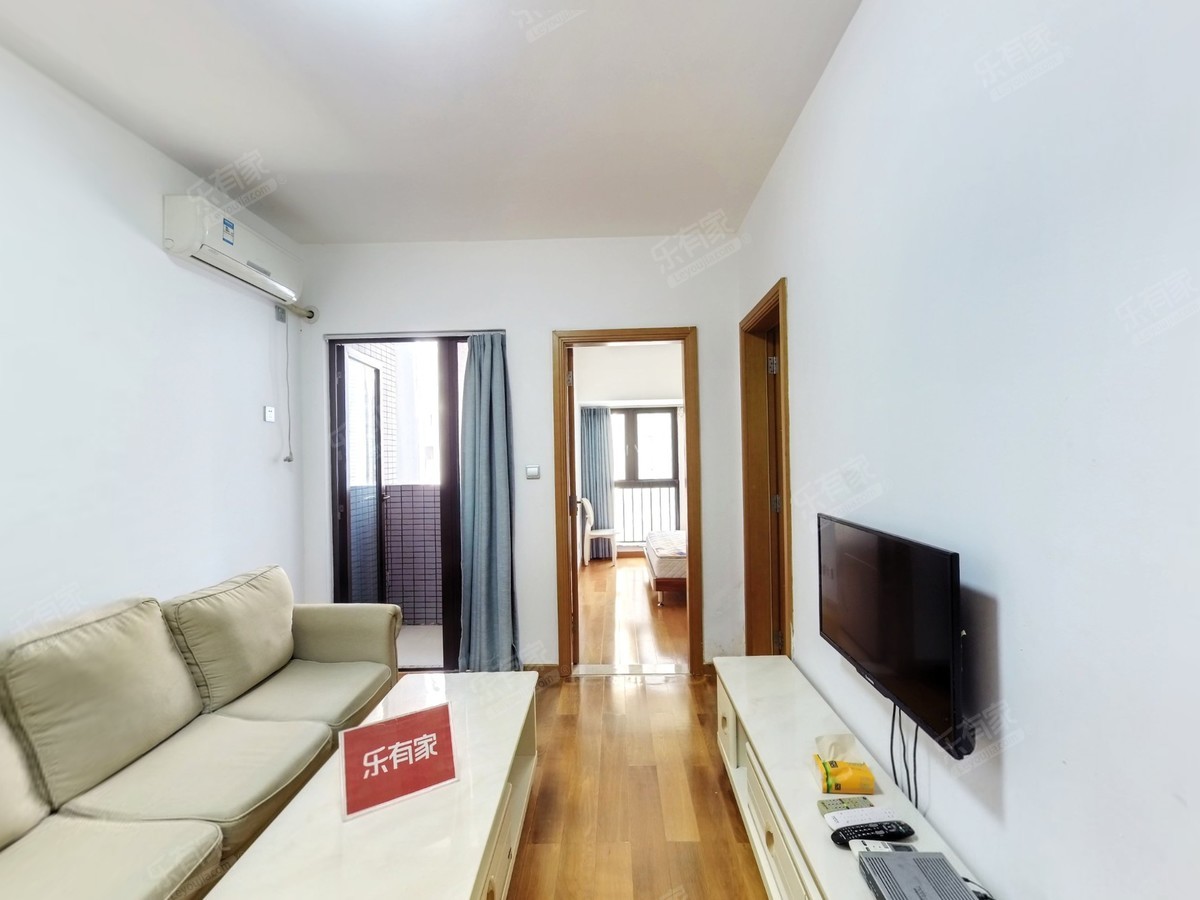 星河盛世花园精装一房出售