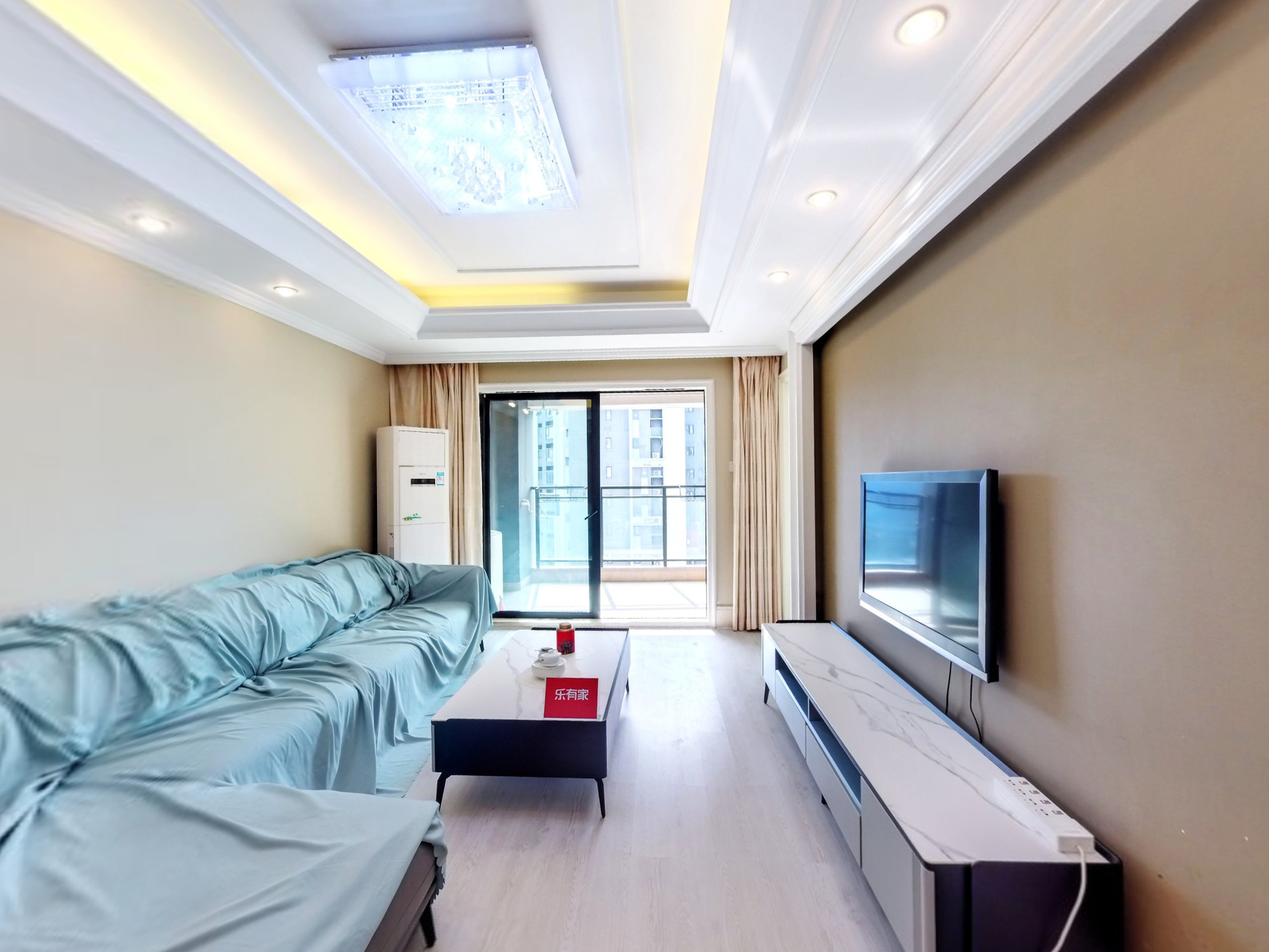 精装三房，开发商装修，业主自住装修