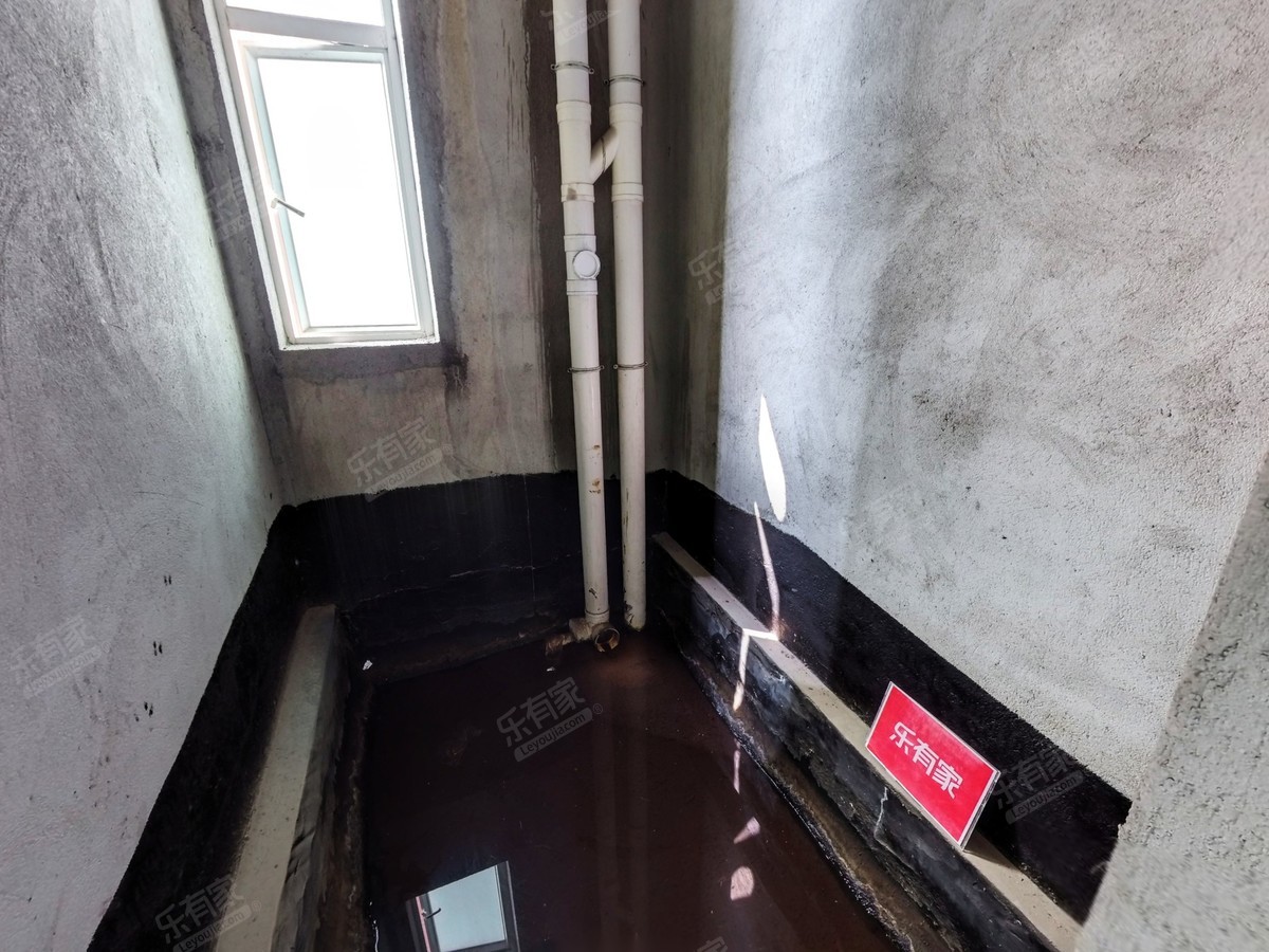 旭日御华庭 2房2厅2卫 83.92㎡