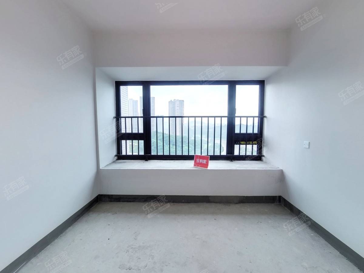 急卖好房，单价9800买东南向三房，价可谈