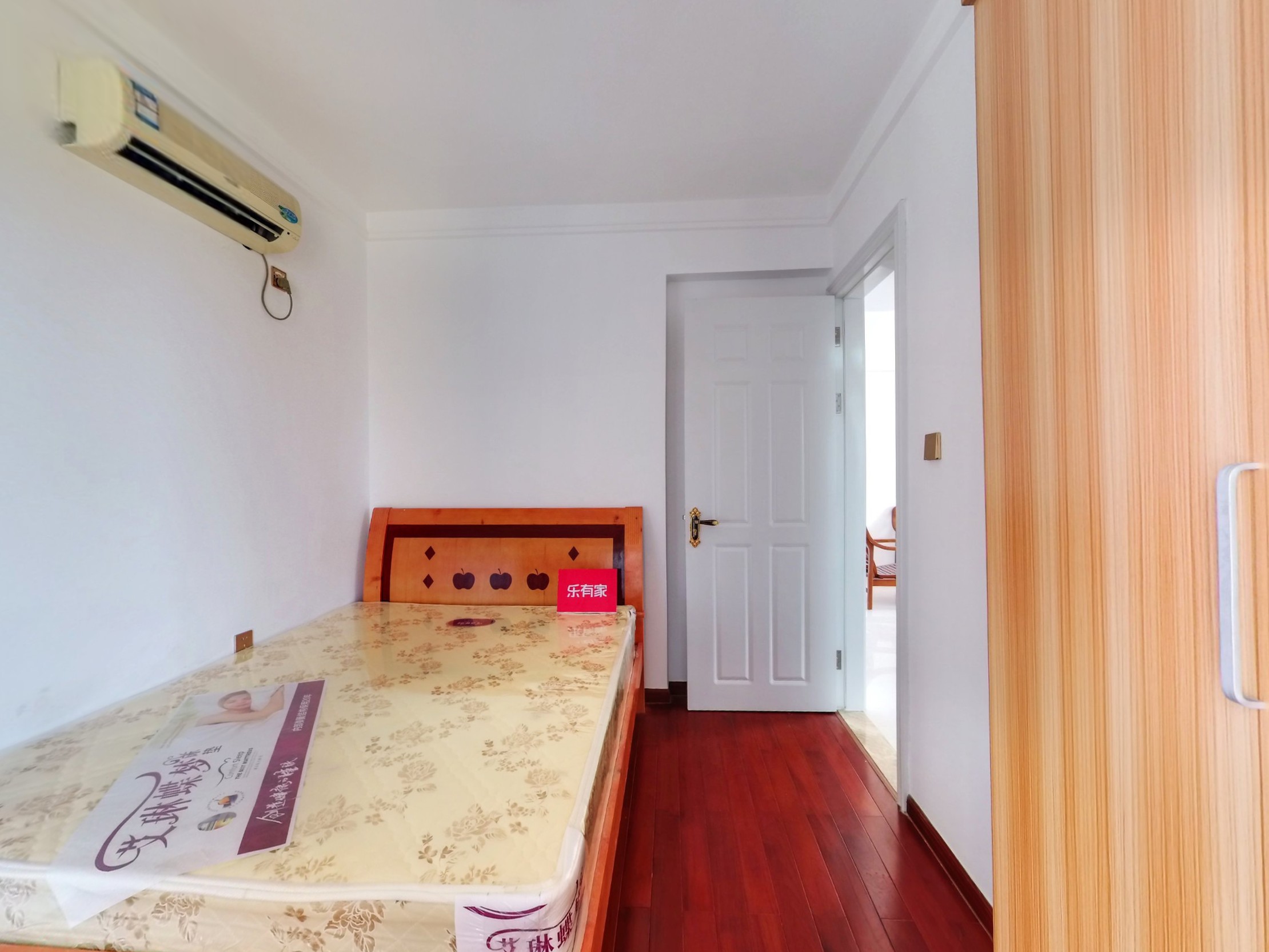 富康名城花园东区，方正户型，采光优越，车位充足，重点学校旁，业主诚售，随时看房！