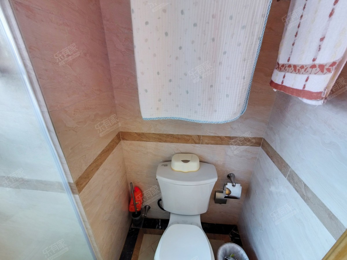 佳兆业城市广场二期厕所-2