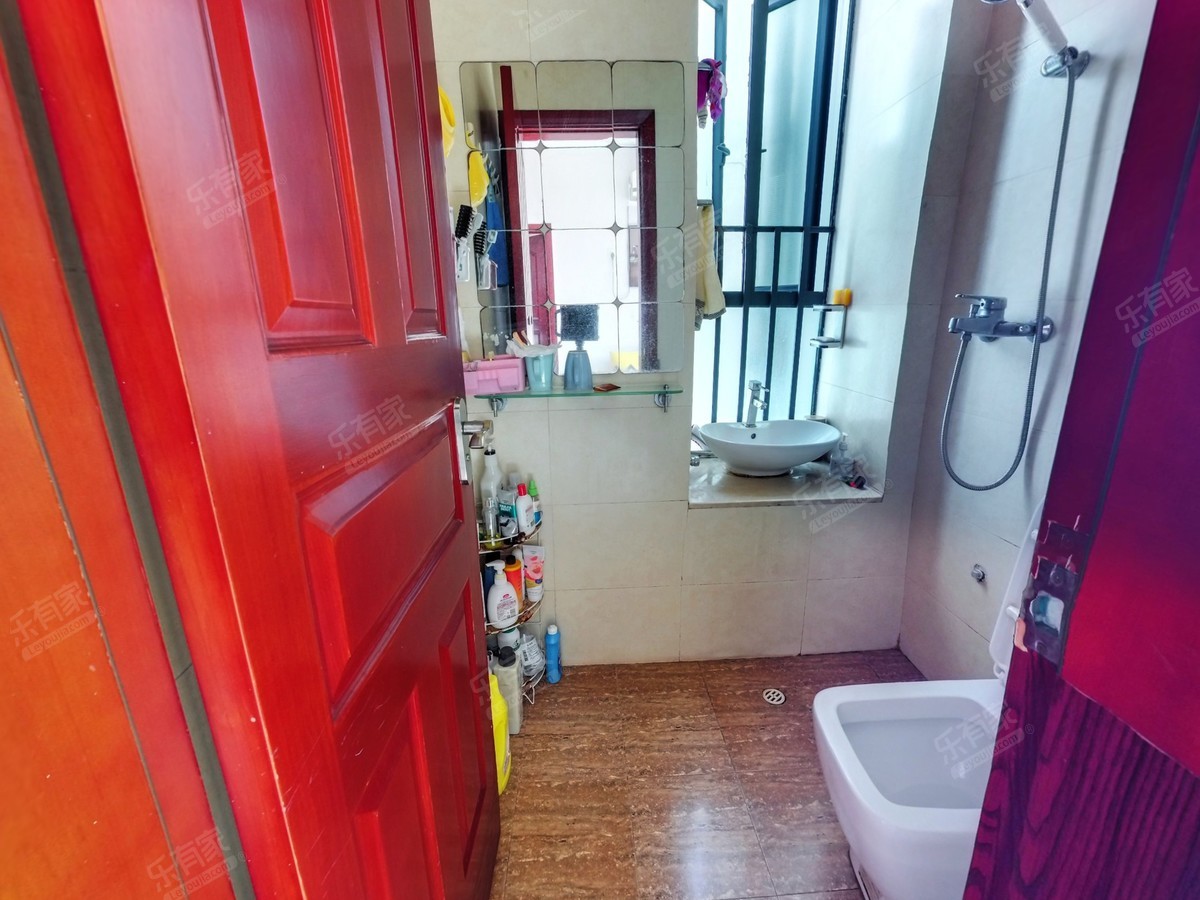 阳光花地苑精装一房，高实用