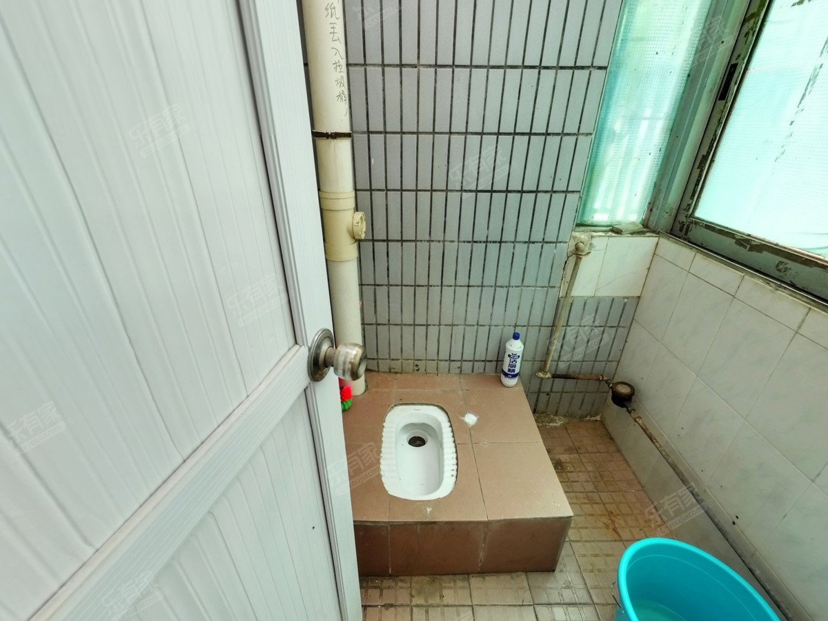 海乐花园厕所-2