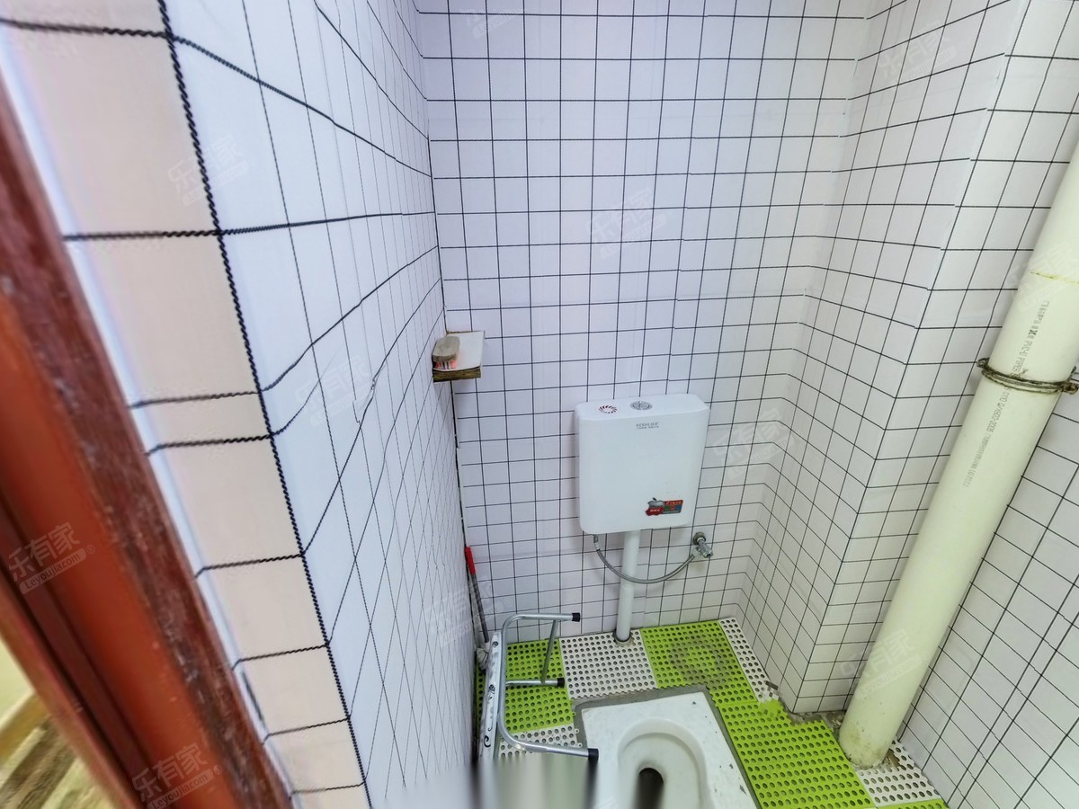 听涛雅苑厕所-1