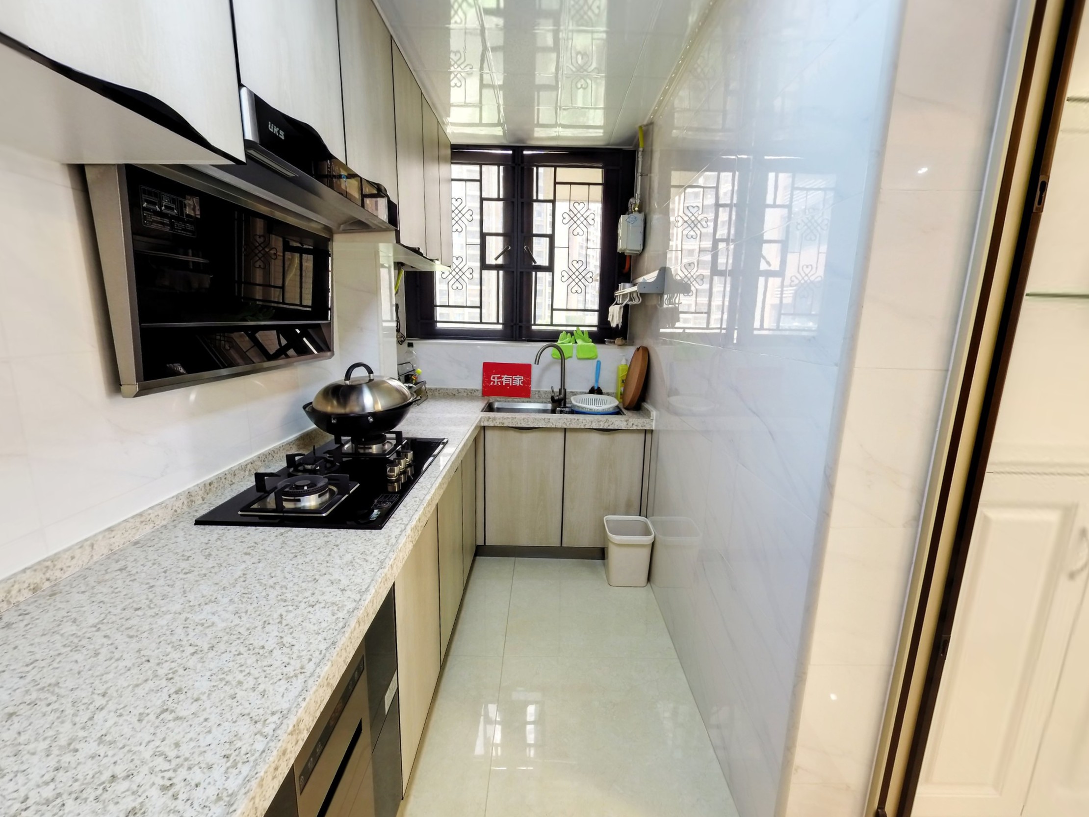 鸿荣源壹成中心花园7区 3房2厅1卫 78㎡