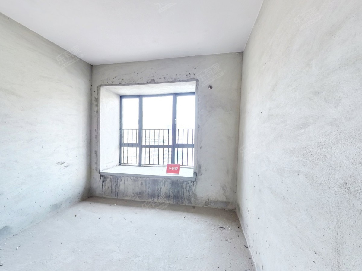 远洋新悦毛坯房出售