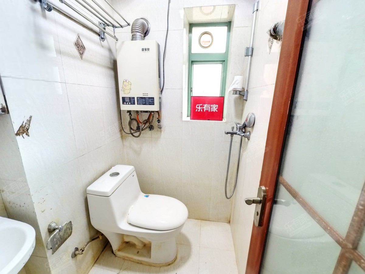 华清园厕所-2