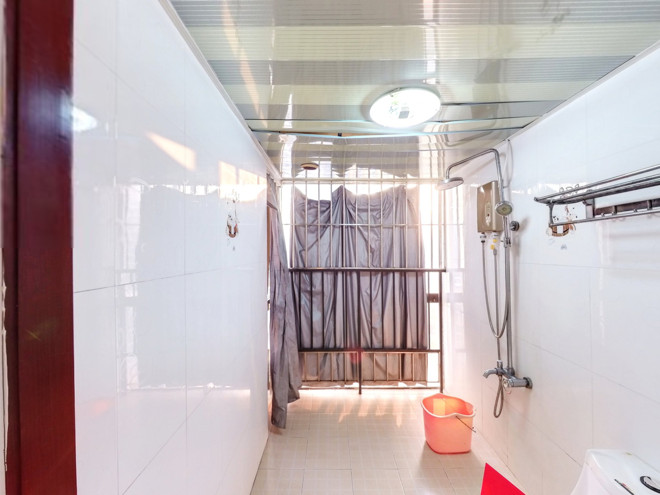 金地梅陇镇花园一期普装3室2厅