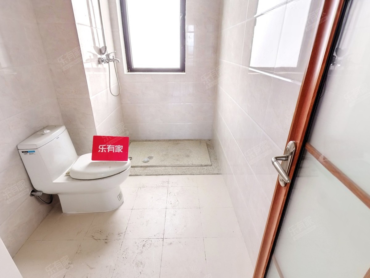 锦绣香江花园厕所-2