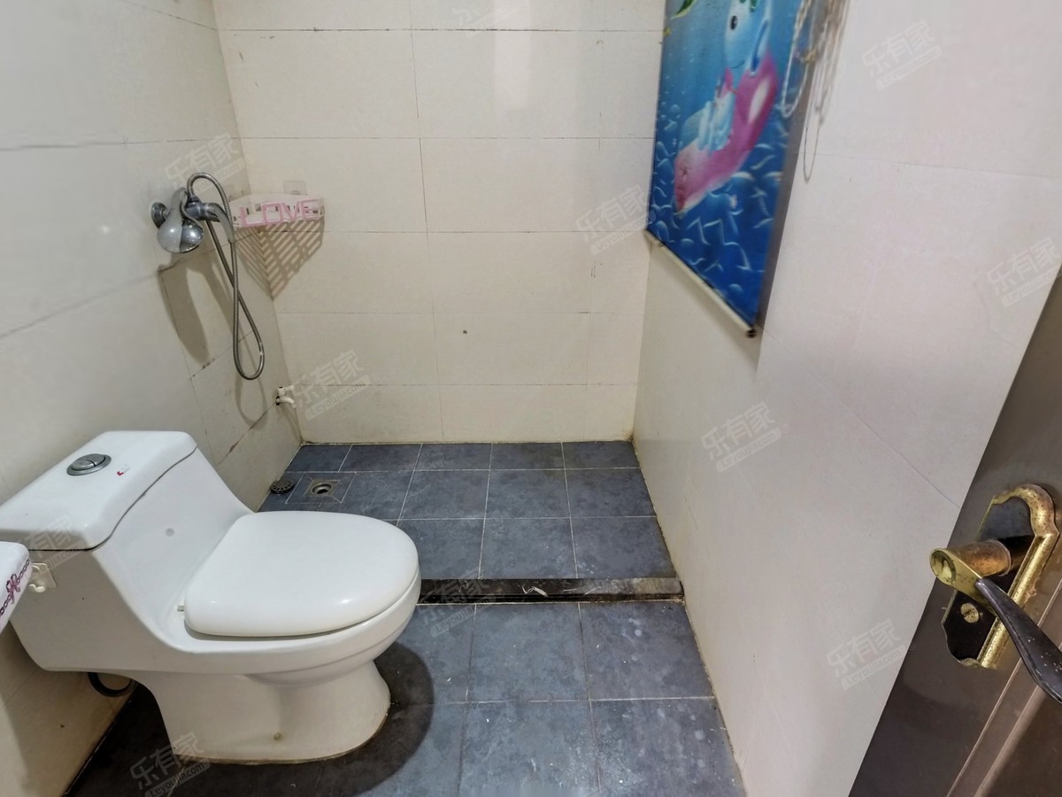东景华庭厕所-1