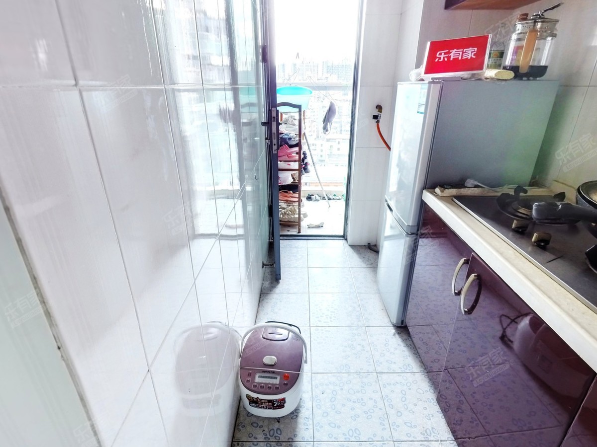 万象天成1房诚心出售，看房方便，价格可以谈