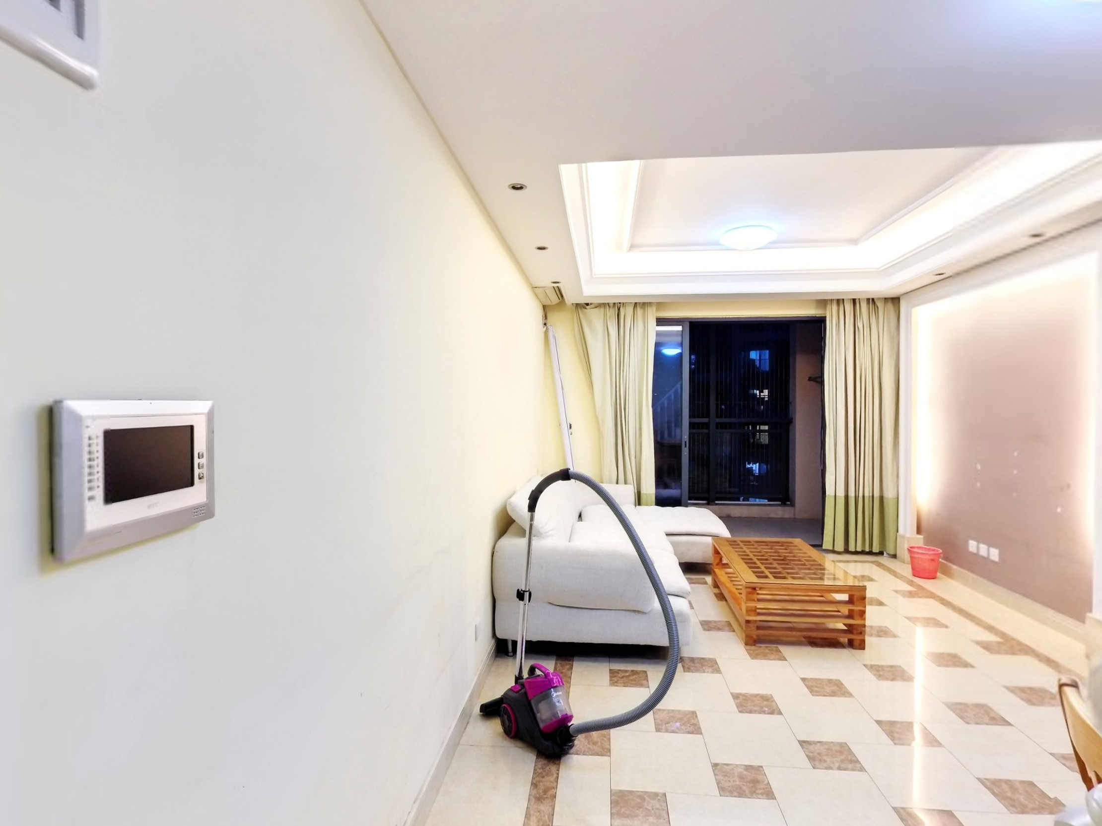 信义复式四房，使用面积大，采光好通风好-深圳信义嘉御山租房