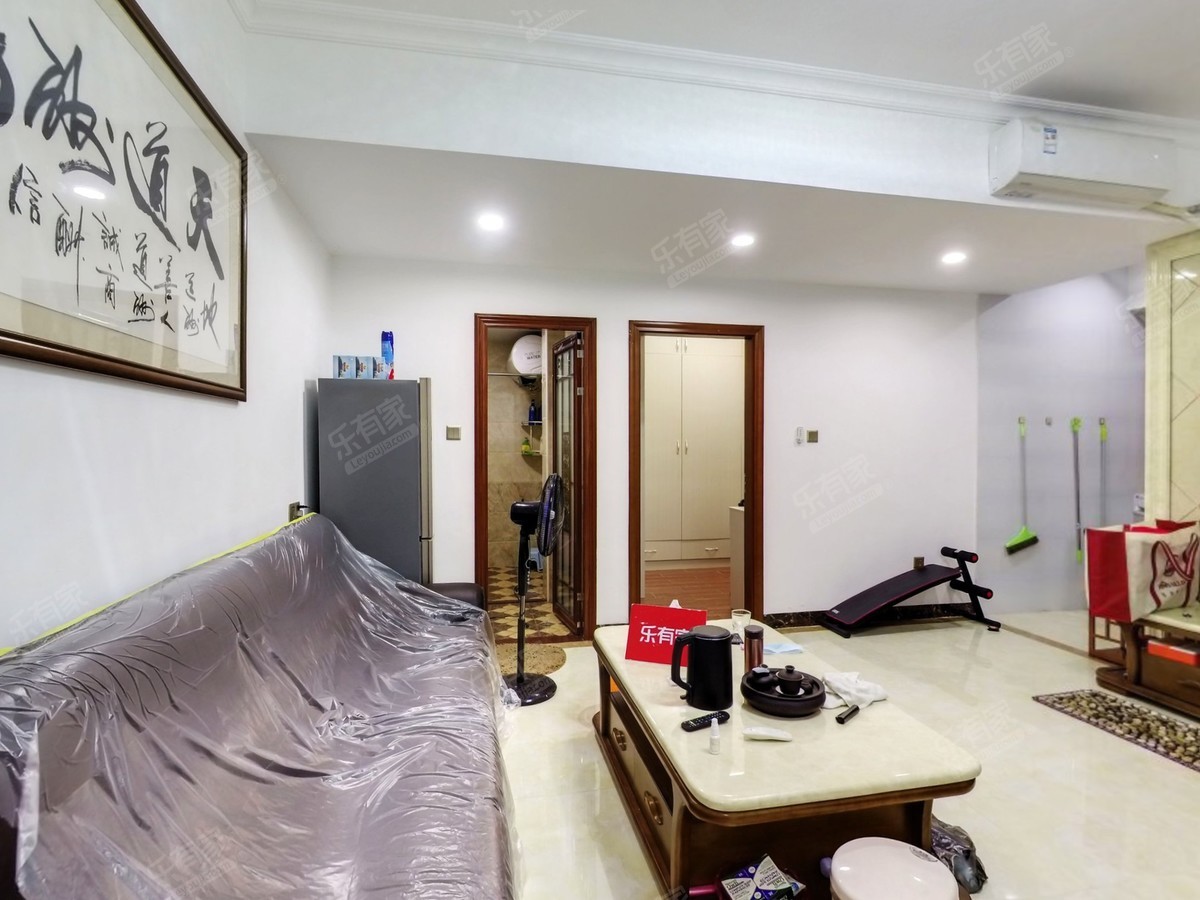 晓港湾西南精装2室2厅65.18m²