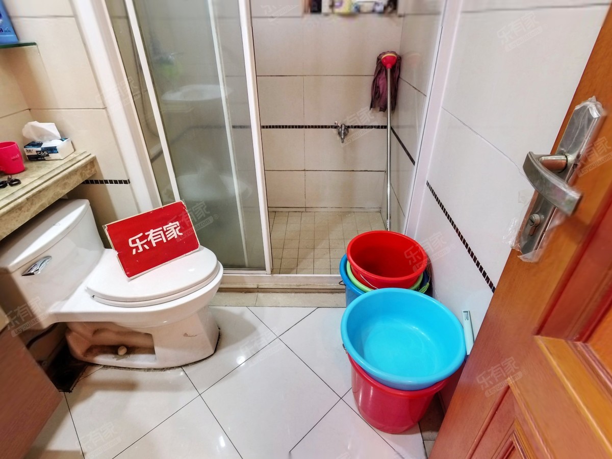 凤凰城凤馨苑厕所-2