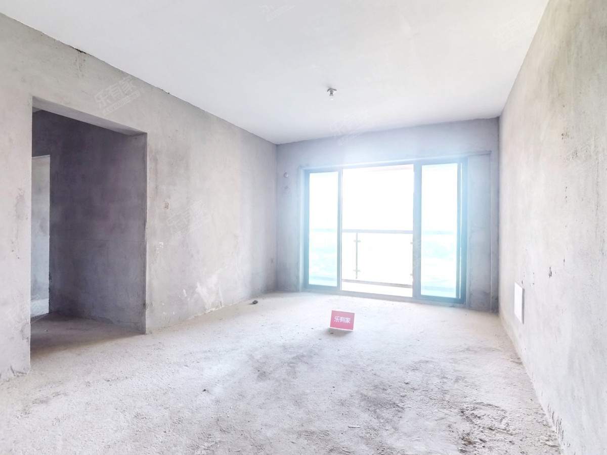 荣佳国韵东南毛坯3室2厅89.99m²