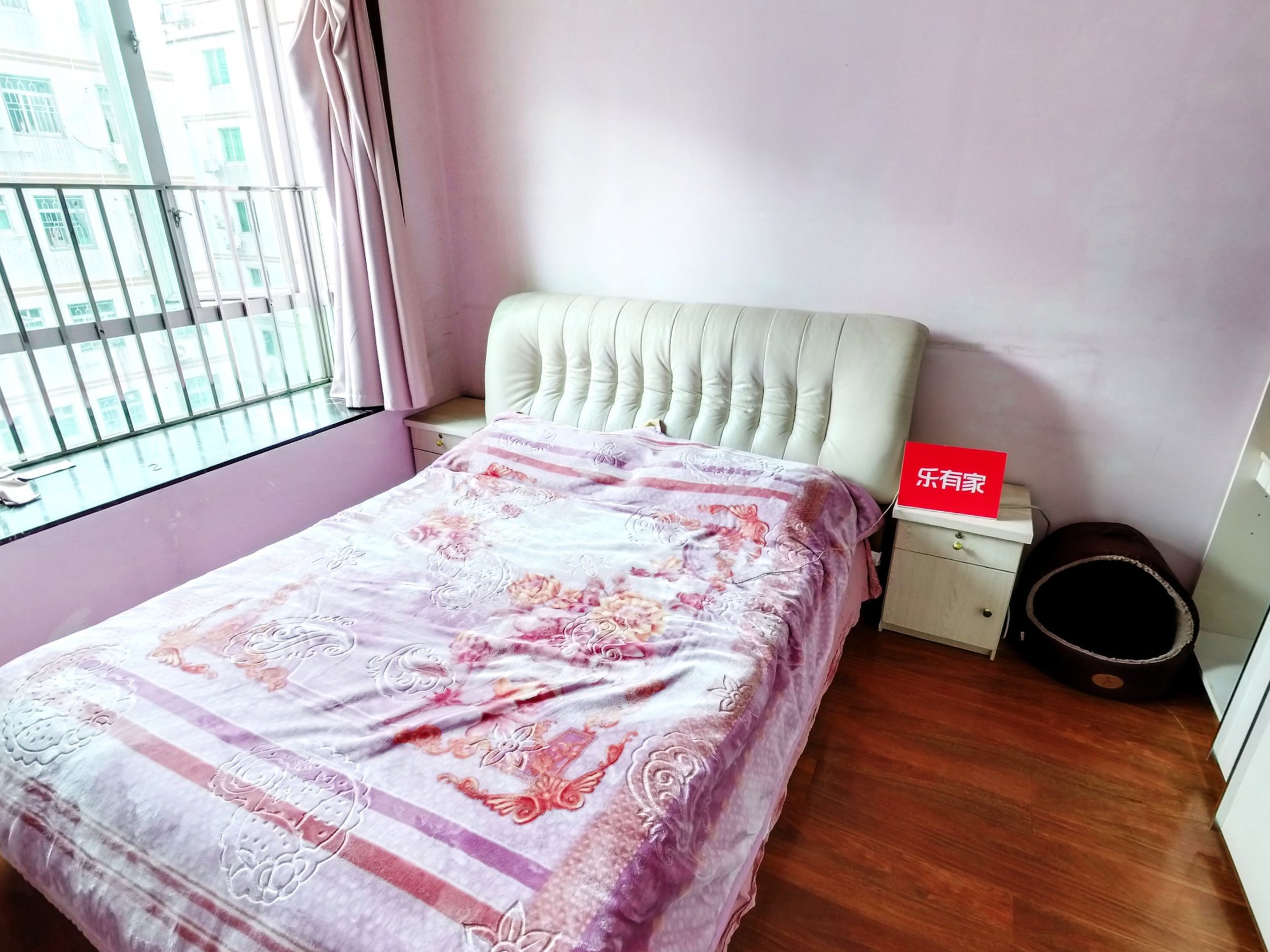 房子整体还是很不错的，看房方便