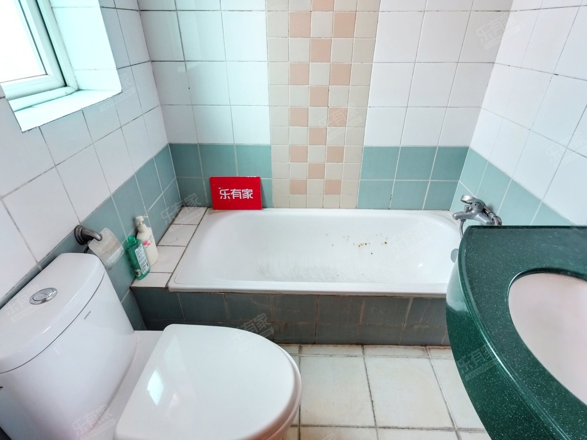 广州奥林匹克花园厕所-2