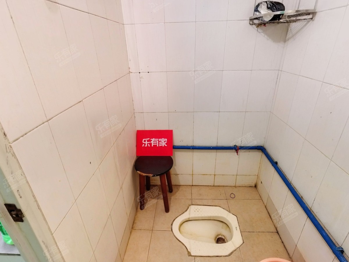 百荣园厕所-1