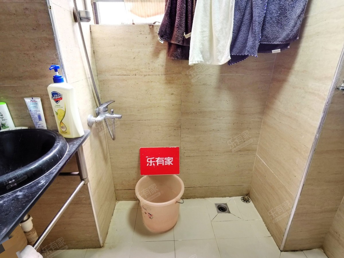 昌岗东路社区厕所-1