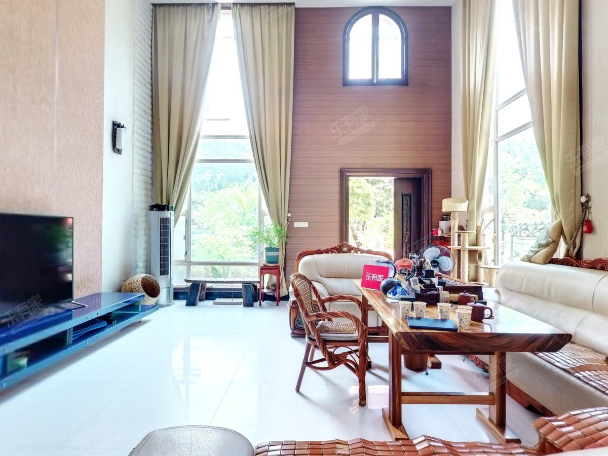 金碧花园第三金碧南北精装6室2厅