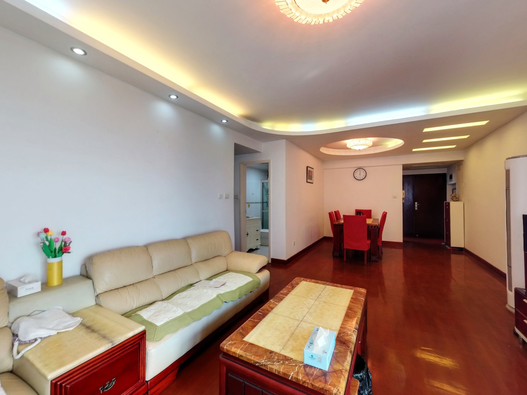 鸿景湾大5房，安静楼层，户型方正，满五唯一