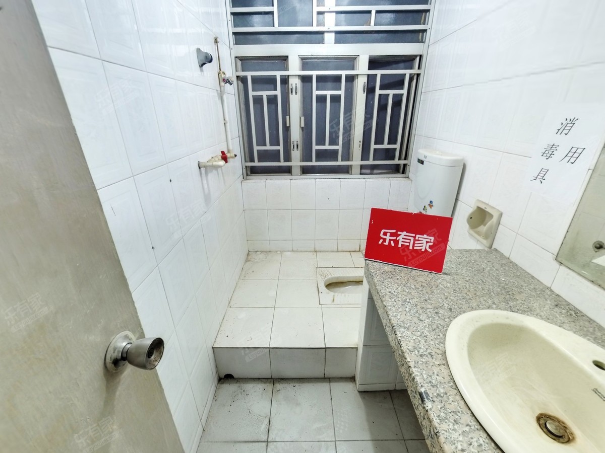 怡海广场厕所-1