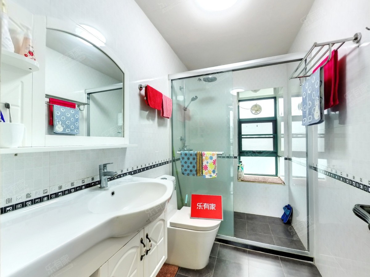 挪威森林靓景观房保养好出售