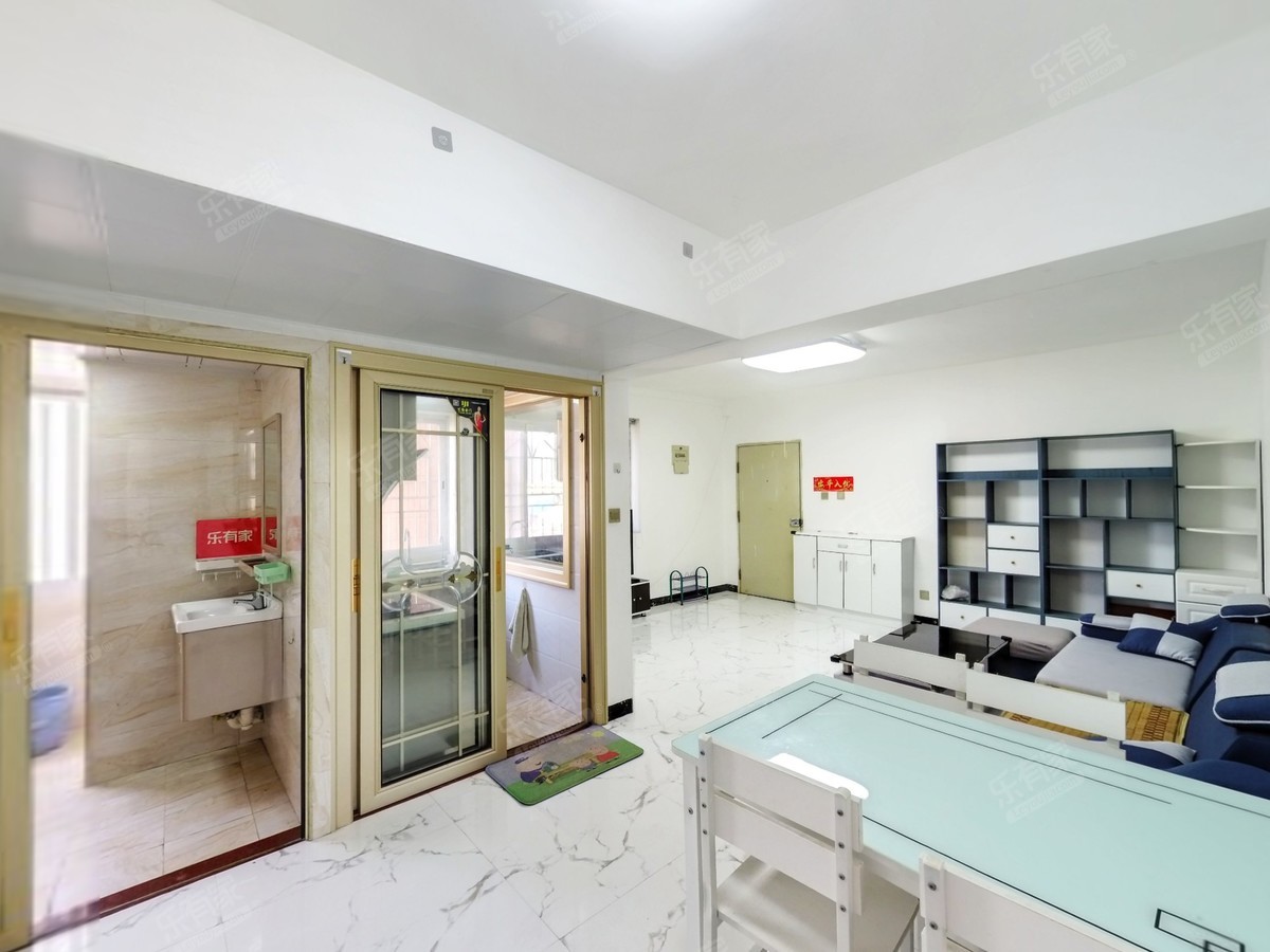 精装三房，业主诚心出售