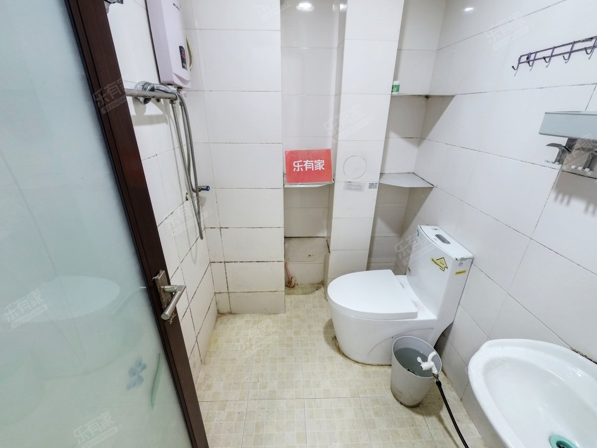 锦江钻石LIFE厕所-1