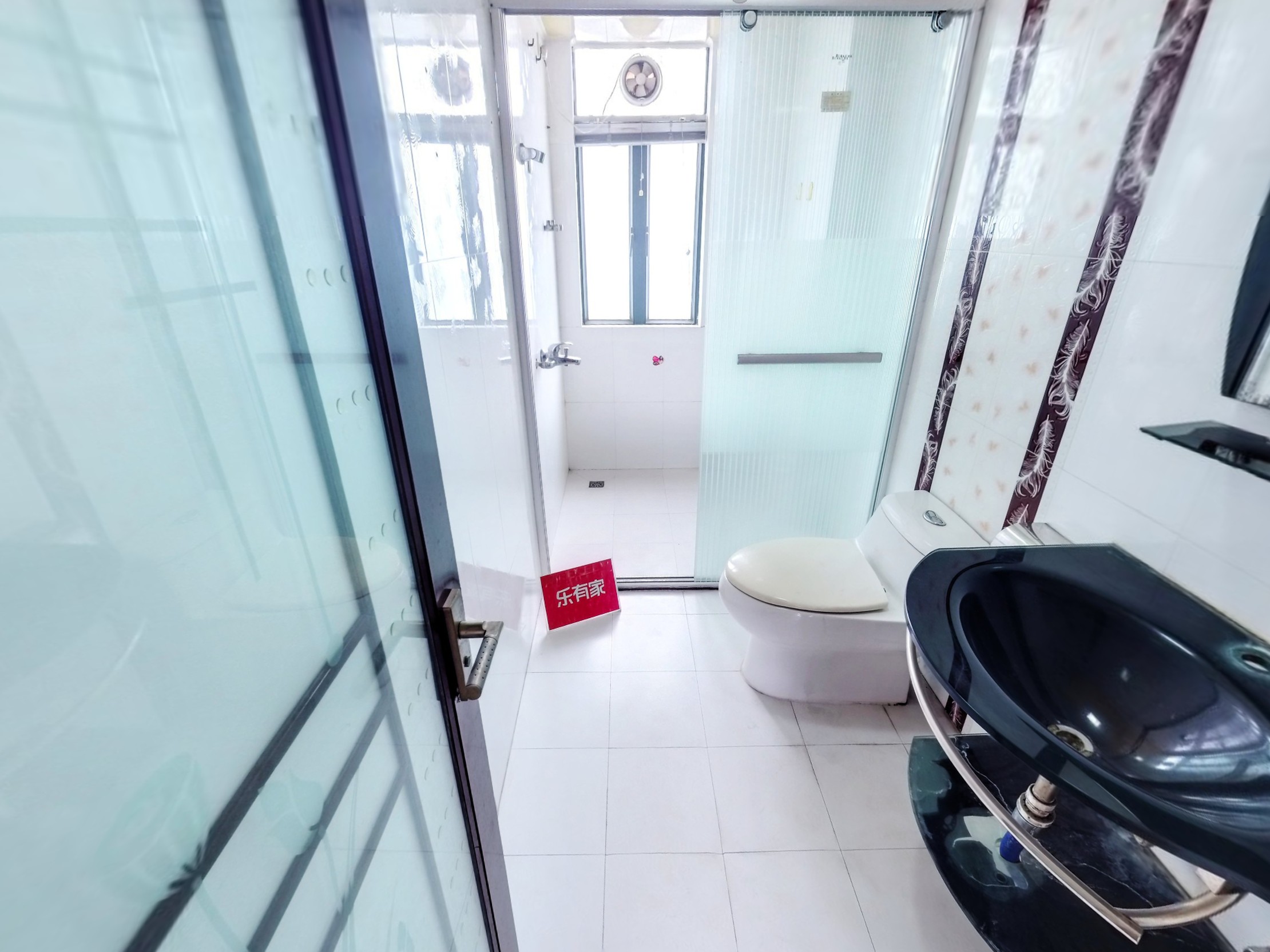 通透三居室，布局合理空间优