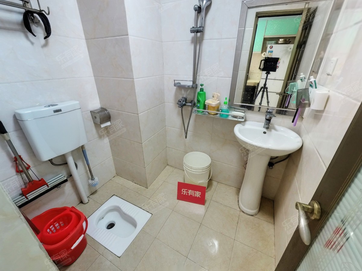 丽港城厕所-2