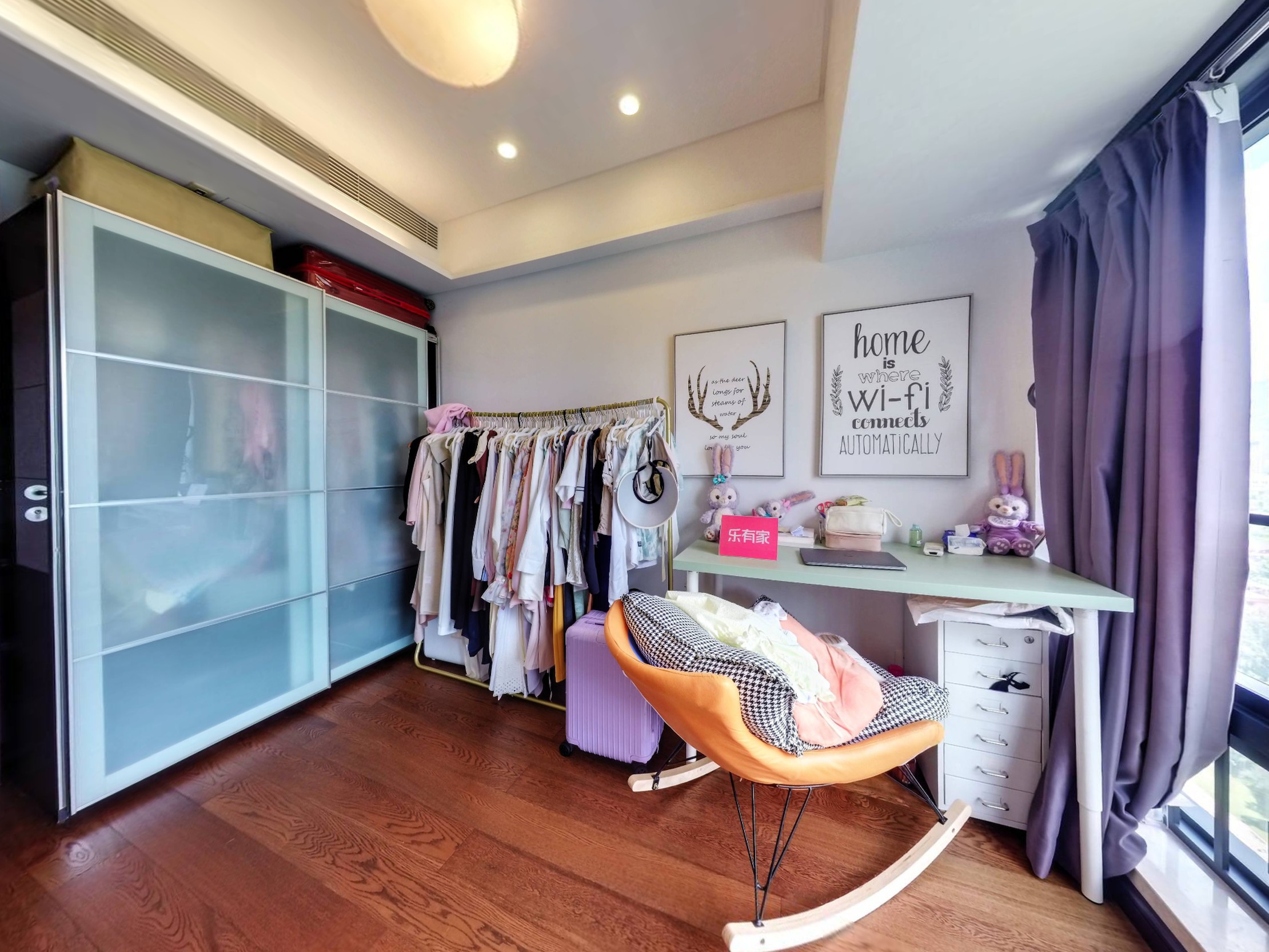 燕晗山苑房子户型方正，很适合居住，通透性很好