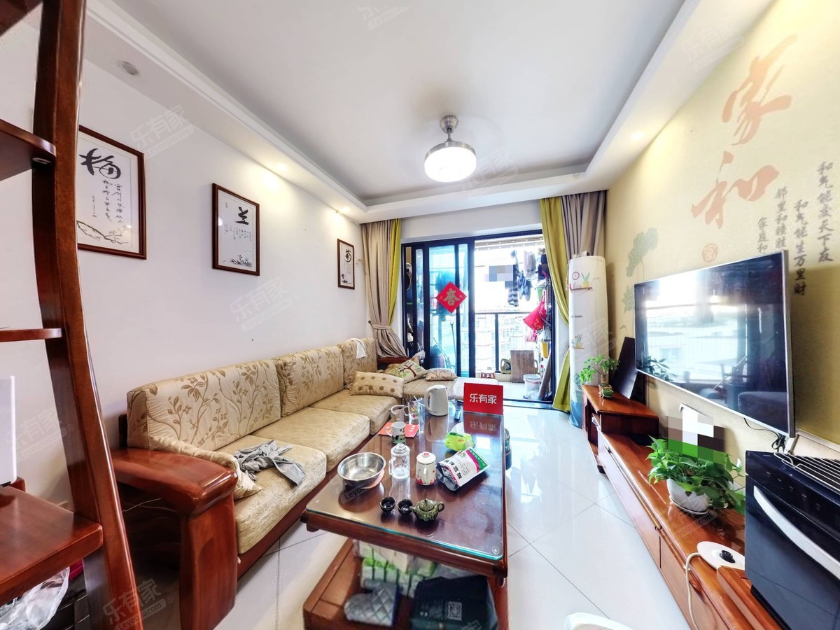 中海怡翠山庄四期东北精装3室2厅90.34m²