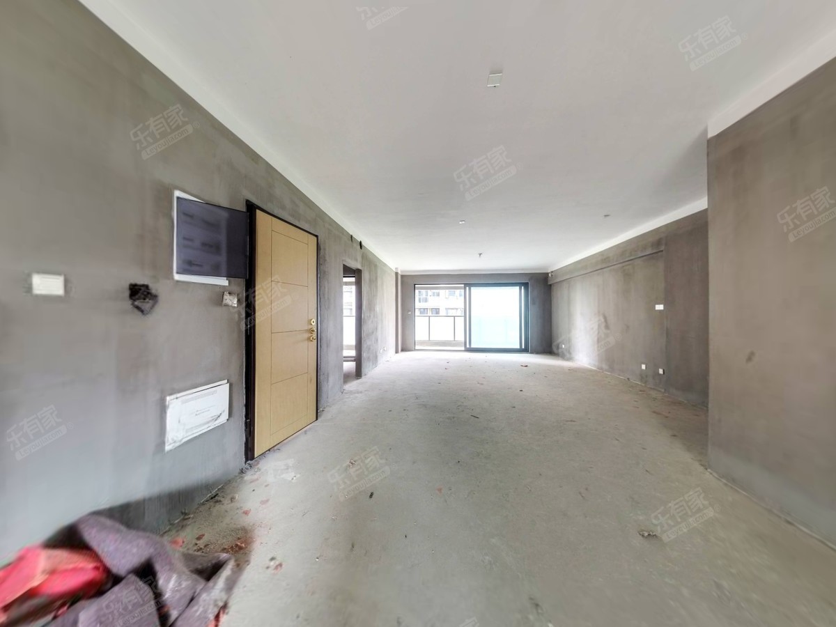 多层四房公摊小，安静不吵